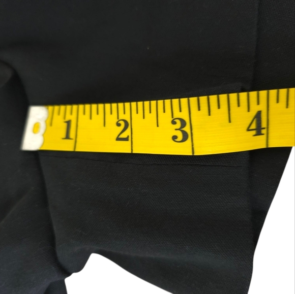 Veronica Beard Goodwin Buckle Shorts Black Linen Blend Size 8 NWT - Picture 10 of 16